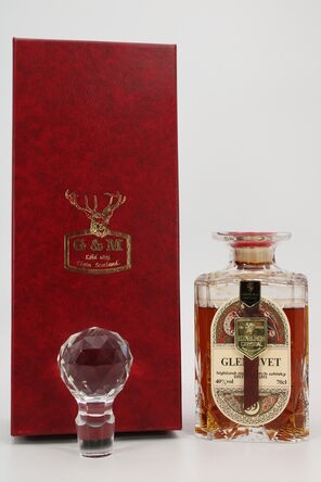 Glenlivet 39 1951 Gordon Macphail Book Of Kells Decanter