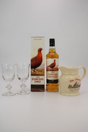 The Famous Grouse  70cl Water Jug  2x Glasses
