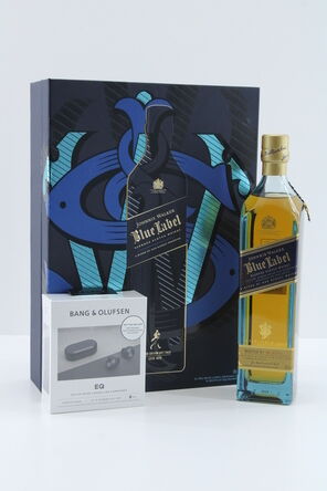 Johnnie Walker Blue Label Bang Olufsen Headphones Gift Pack