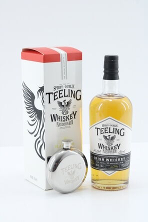 Teeling Whiskey Small Batch Rum Cask Finish 2018 With Hipflask