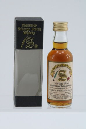 Glen Grant  25 Years Old  1964 Signatory Vintage