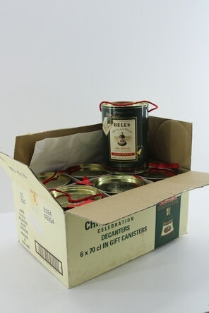 Bells  Christmas 1991 Decanters 6x70cl