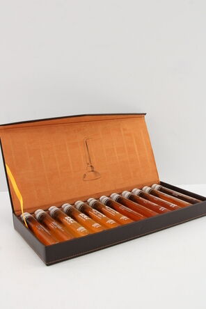 Coffret Of International Whiskies  La Maison Du Whisky  Tube Set