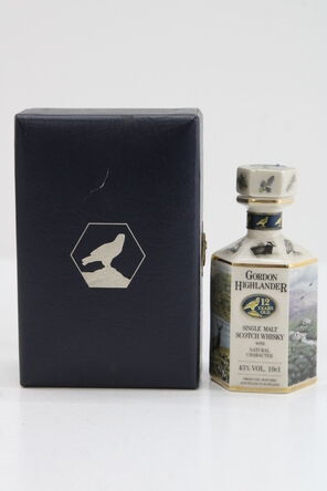 Gordon Highlander  12 Years Old  Presentation Decanter  10cl