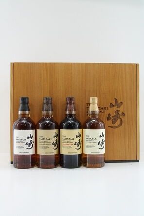 Yamazaki Tsukuriwake Selection 2022 Editions 4 X 70cl Wooden Presentation Case