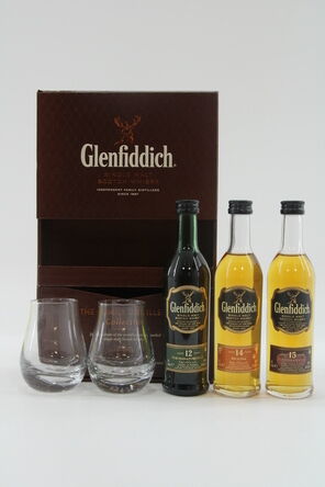 Glenfiddich The Family Distillers Collection 3x 10cl 2x Glasses