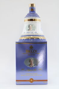 Bells  8 Years Old  Celebrating The 100th Birthday Queen Elizabeth The Queen Mother  Decanter