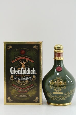 Glenfiddich 18 Ancient Reserve Bottled 1990s Blue Ceramic Decanter
